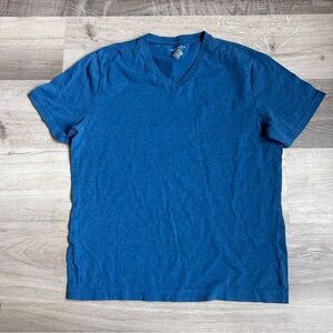 Banana Republic Men's Blue V-Neck Short Sleeve Tee